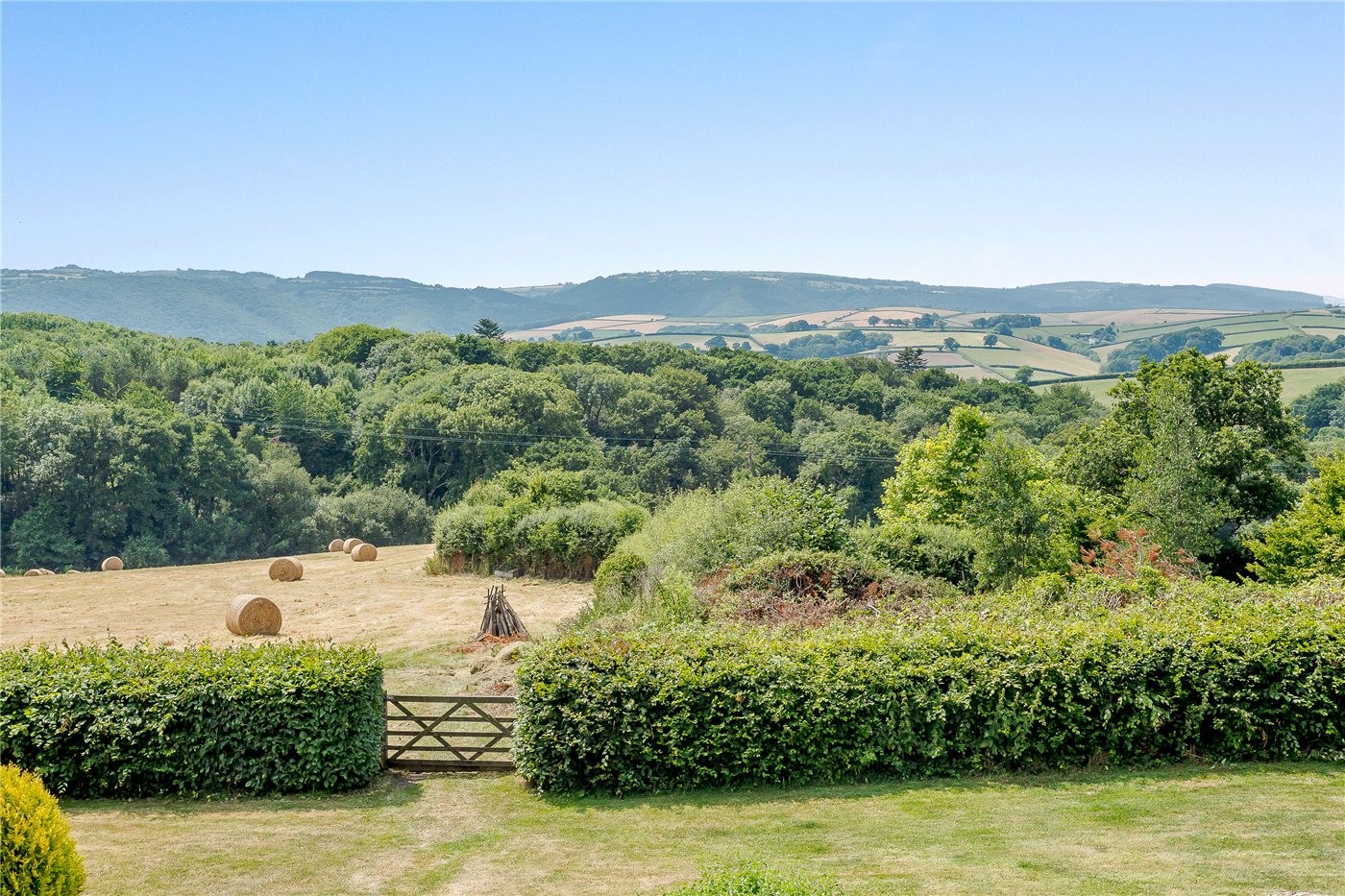 4 bedroom property for sale in Dunsford, Exeter, Devon, EX6 (Ref