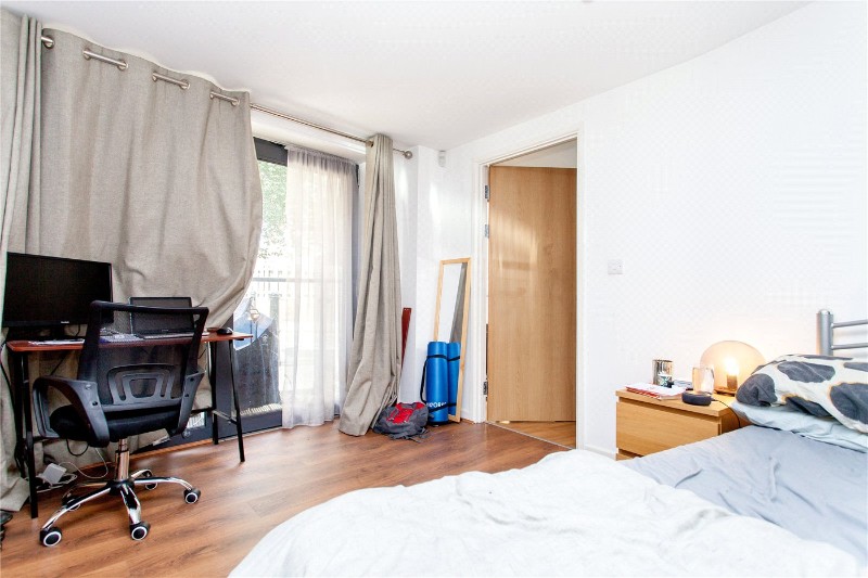 Theven Street, LonLon, E1