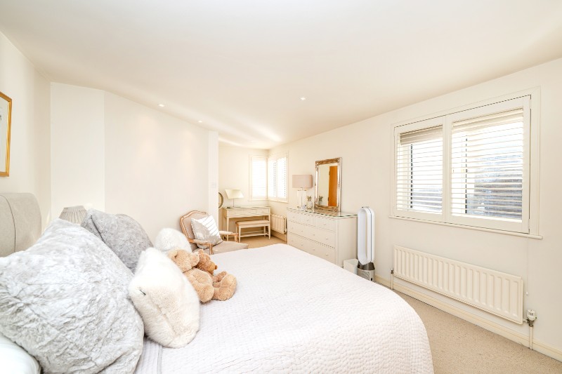 Admiral Walk, London, W9