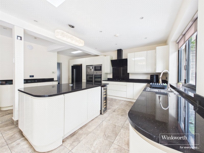 Colindeep Gardens, Hendon, London, United Kingdom, NW4