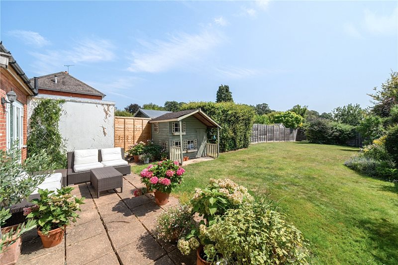Hamlash Lane, Frensham, Farnham, Surrey, GU10