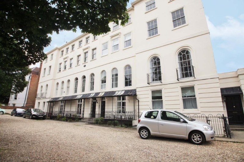 Heritage Court, Castle Hill, Reading, Berkshire, RG1