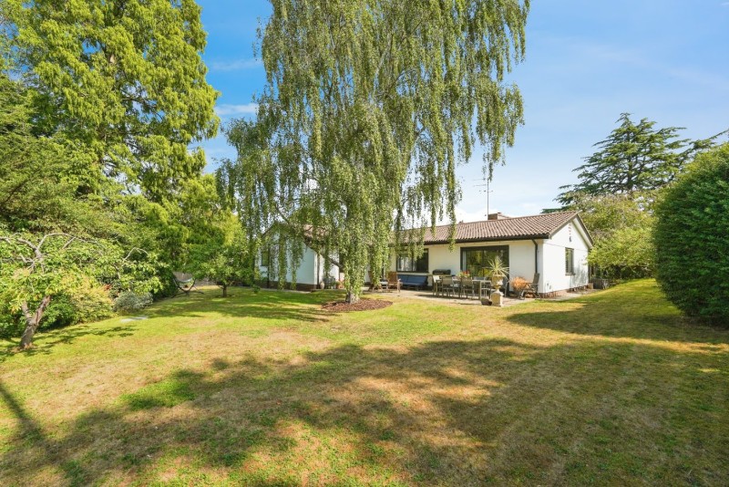 Silverthorn Close, Cheltenham, Gloucestershire, GL53