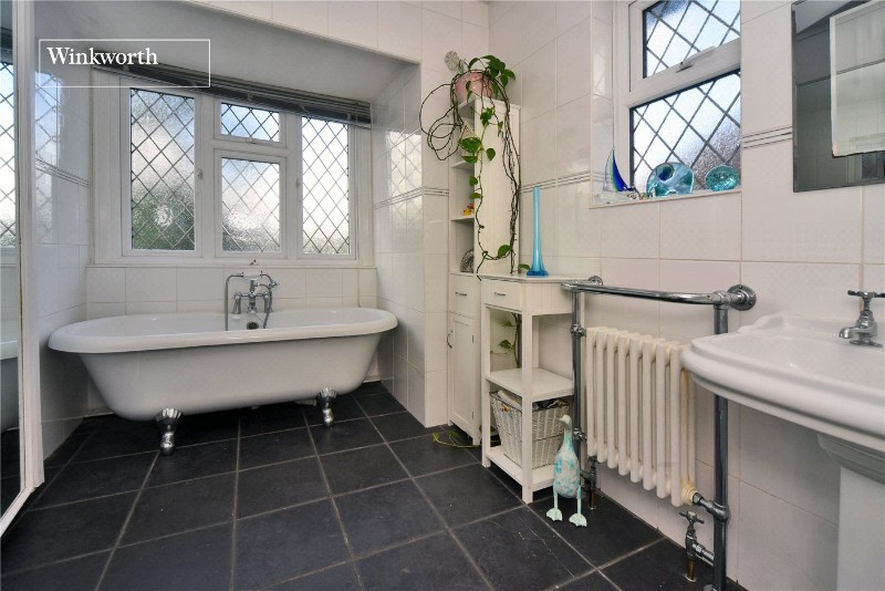 Tudor Avenue, Worcester Park, KT4