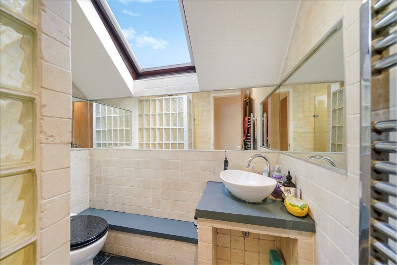 Moriatry Close, London, N7