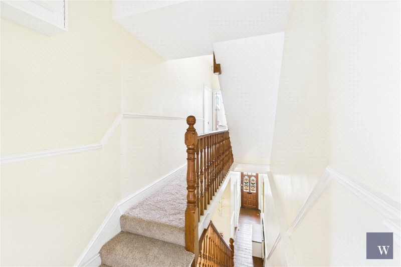 Estreham Road, London, SW16