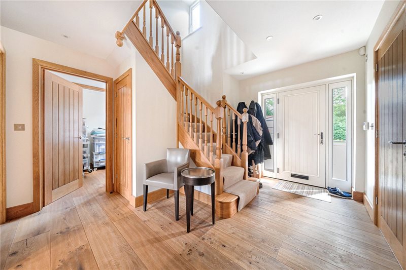 East Bridge Close, Tilford, Farnham, Surrey, GU10