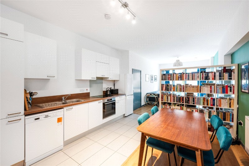 Swan Lane, London, N4