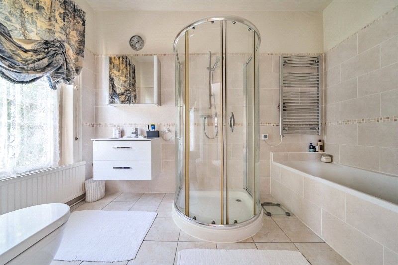 Trunk Road, Farnborough, Hampshire, GU14