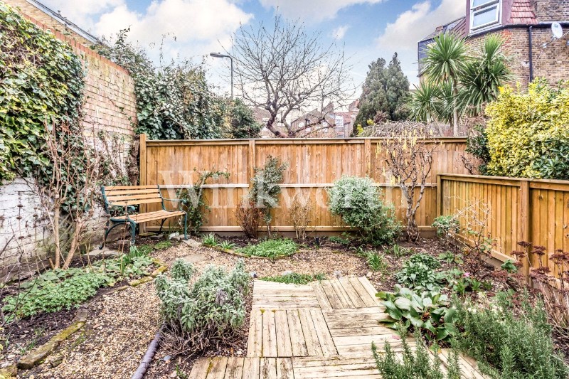 Abbotsford Avenue, London, N15