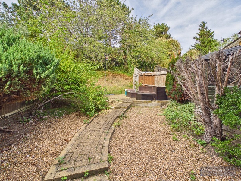 Eyston Drive, Weybridge, Surrey, KT13
