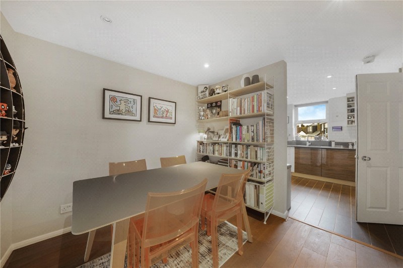 Alexandra Park Road, London, N10