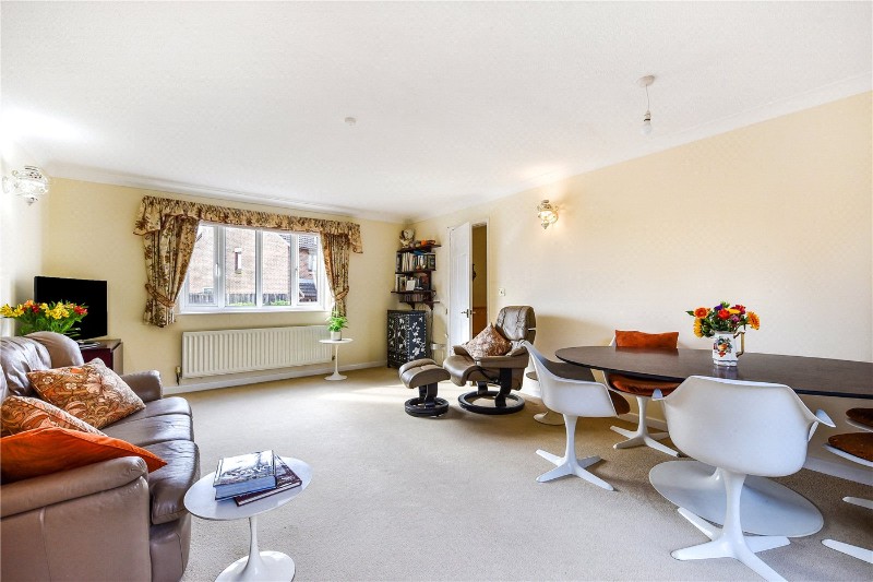 Harvest Close, Winchester, Hampshire, SO22