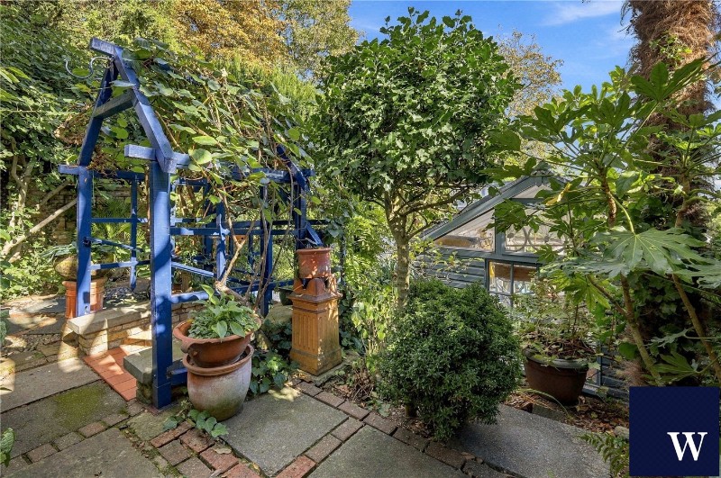 Southwood Lane, London, N6