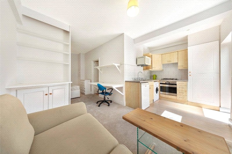 Putney Bridge Road, London, SW15