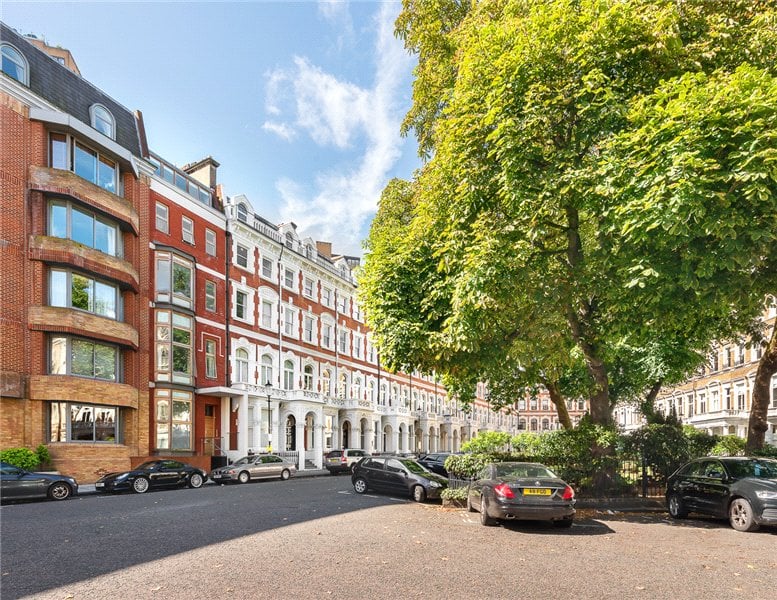 Emperors Gate, South Kensington, London, SW7