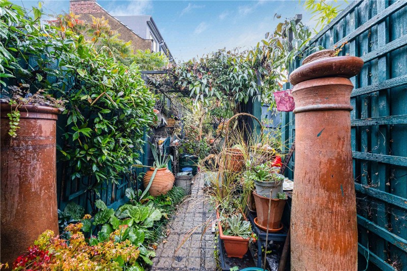 East End Road, East Finchley, London, N2