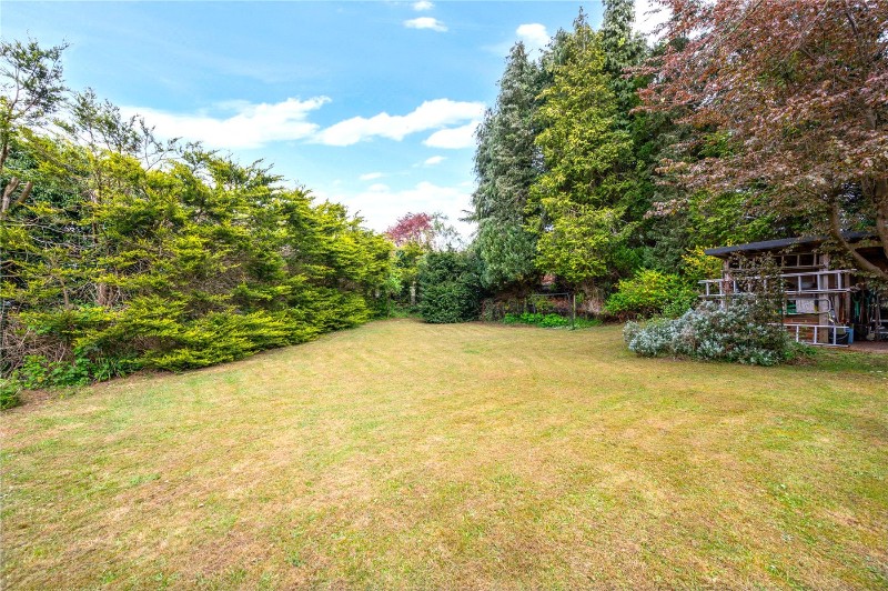Walnut Tree Close, Banstead, Surrey, SM7