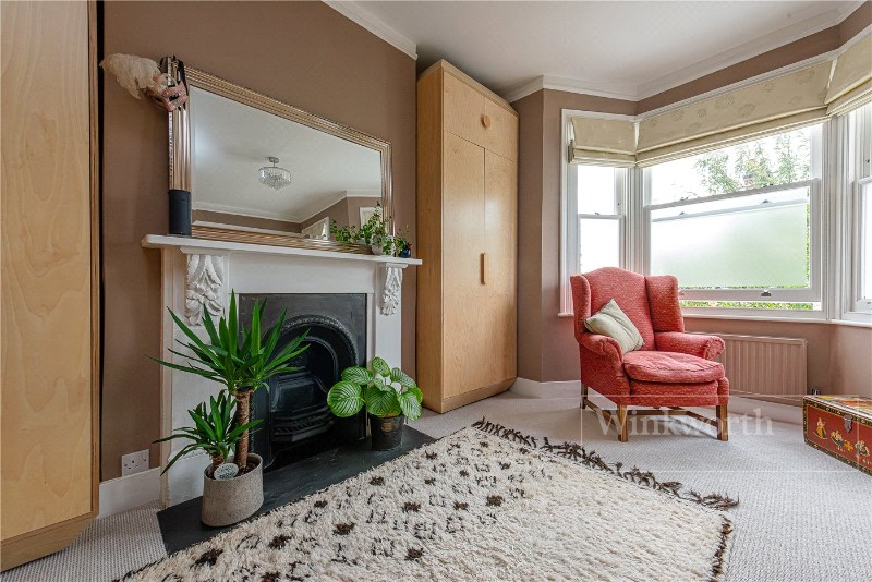 Purves Road, London, NW10