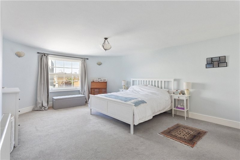 Kennington Road, London, SE11
