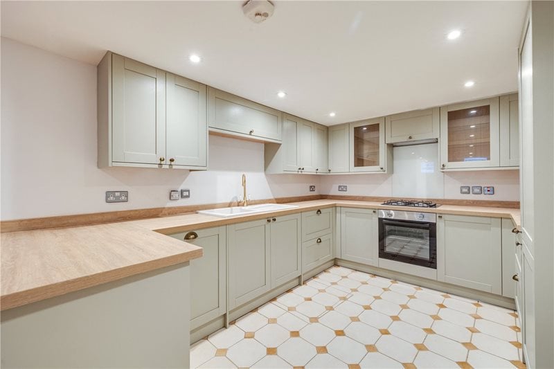 New Kings Road, Fulham/Parsons Green, London, SW6
