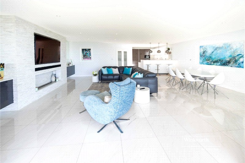 Wharncliffe Road, Highcliffe, Christchurch, Dorset, BH23