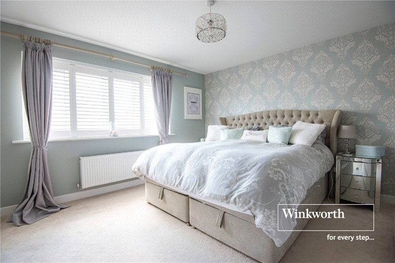 Horseshoe Crescent, Ferndown, BH22