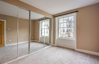 West Warwick Place, London, SW1V