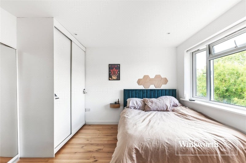 Wickliffe Avenue, London, N3