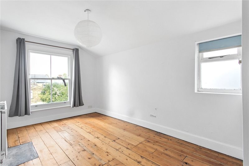 Mayola Road, London, E5
