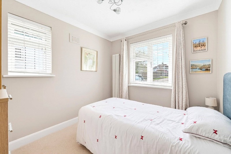 Oakley Gardens, Banstead, Surrey, SM7