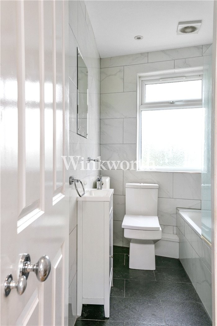 St Albans Crescent, London, N22