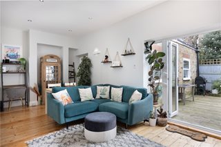 Cromford Road, London, SW18