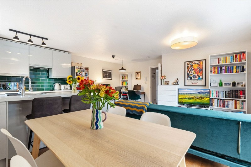 Linwood Close, London, SE5