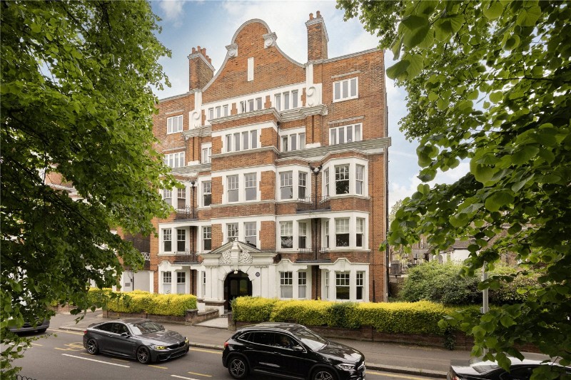 Sutton Lane North, London, W4