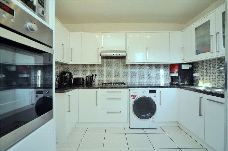 Hazlemere Gardens, Worcester Park, KT4