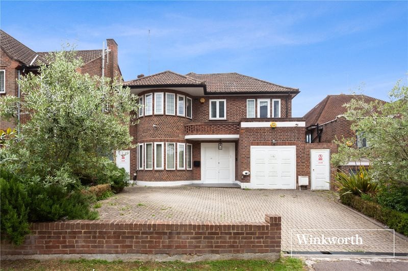 Crooked Usage, Finchley, London, N3