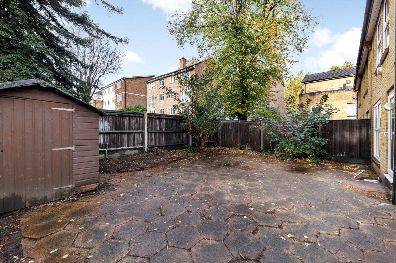 Holm Oak Close, London, SW15