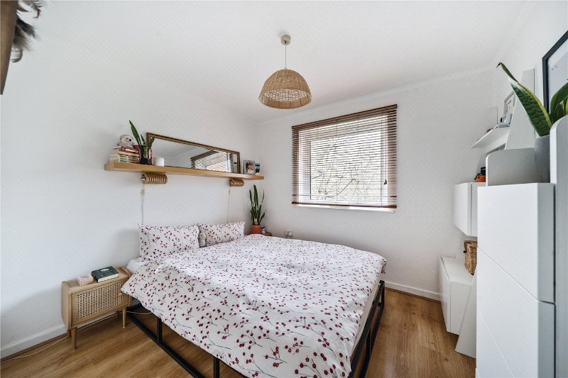 Shipwright Road, London, SE16