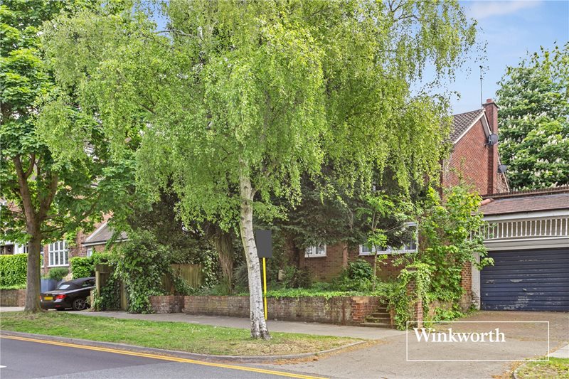 Nether Street, Finchley, London, N3