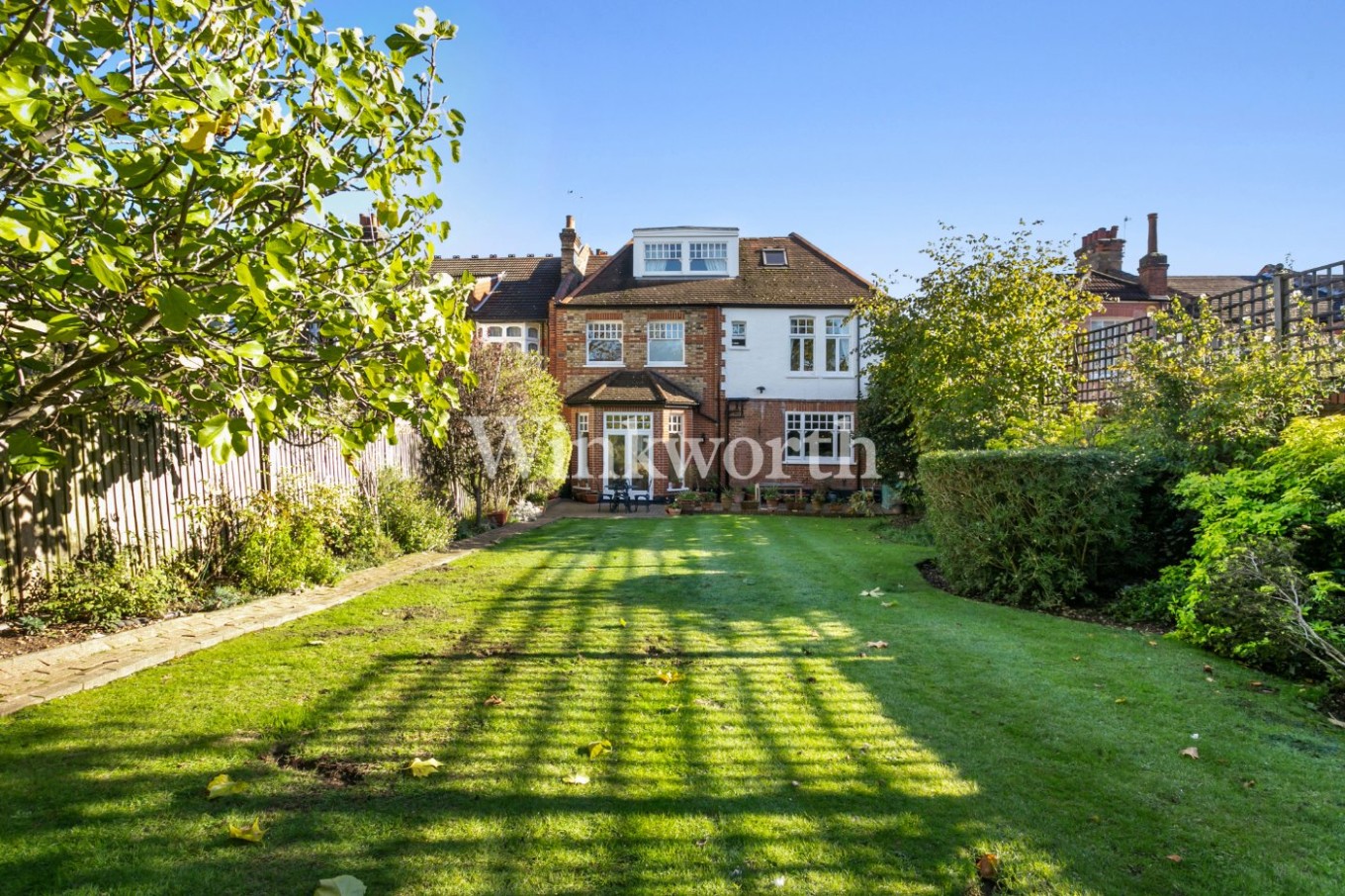 Properties for sale in Palmers Green Winkworth Palmers Green Estate