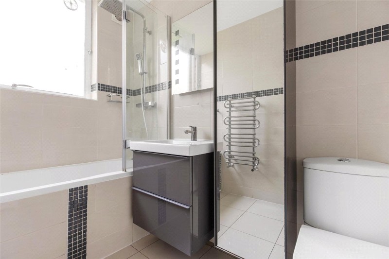 Auckland Road, London, SE19