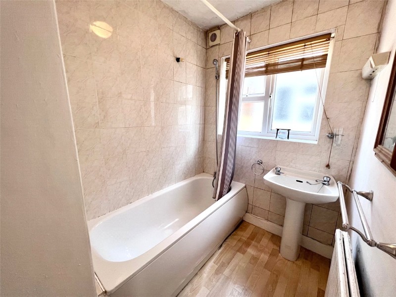 Portsmouth Road, Thames Ditton, Surrey, KT7