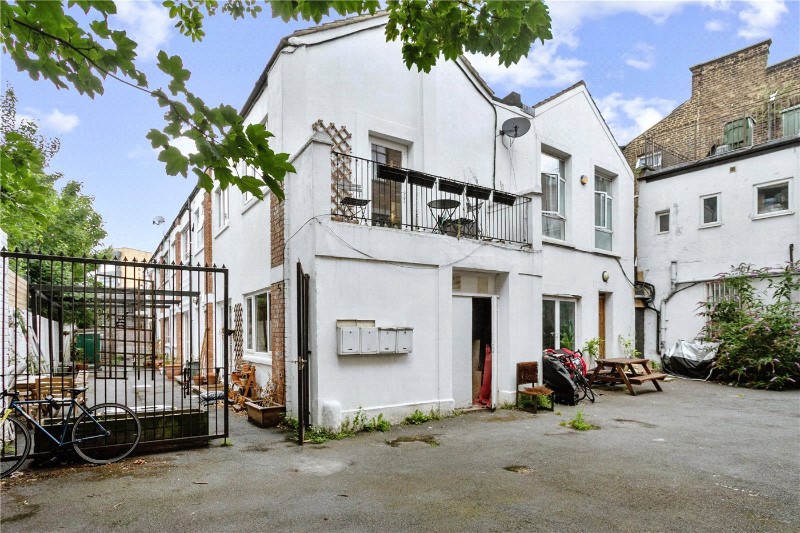 Bradbury Mews, London, N16