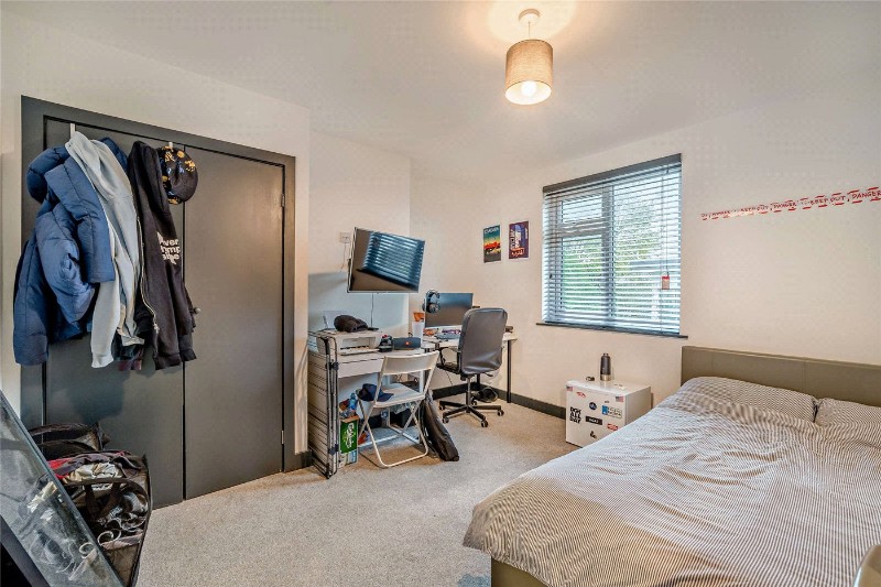 Fifth Avenue, Bristol, BS7