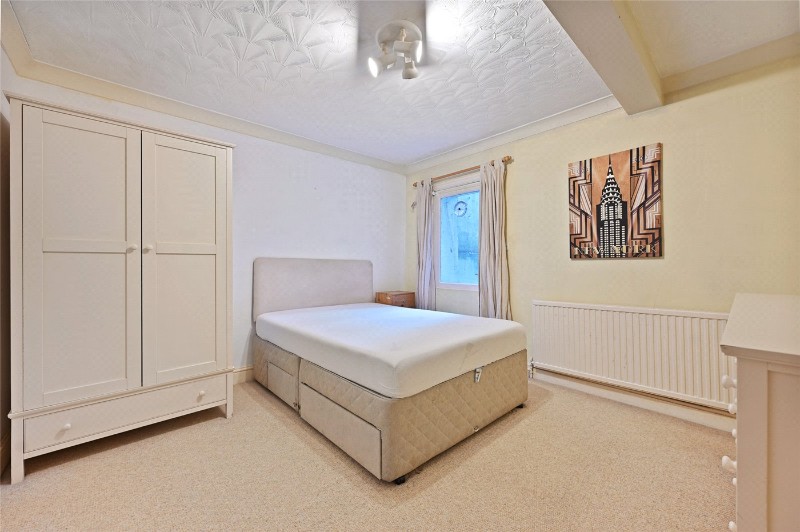 Bloemfontein Road, London, W12