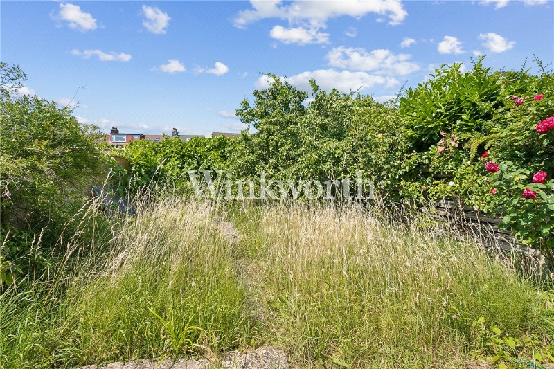Chimes Avenue, London, N13