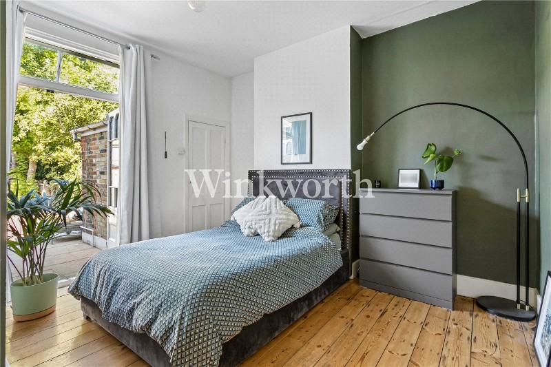Belsize Avenue, London, N13