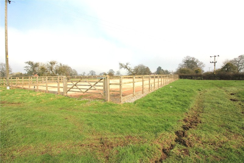 Moat Lane, Taynton, Gloucester, Gloucestershire, GL19