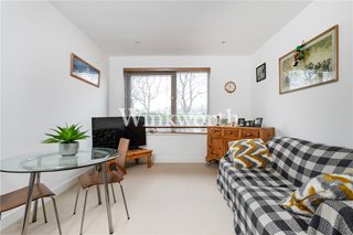 Douglas Road, London, N22